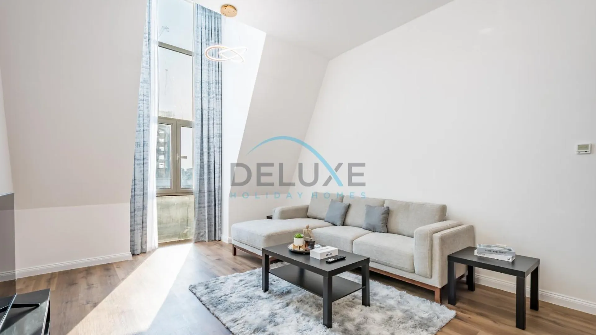 Urban Getaway 1Br At Mog 207, Al Furjan By Deluxe Holiday Homes Dubai